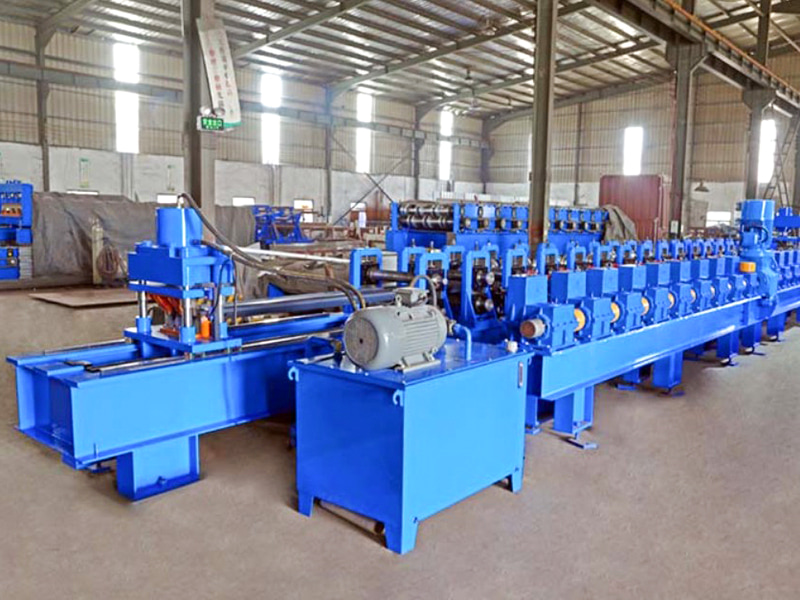 Machines de formage de rouleaux de garde-corps d'autoroute