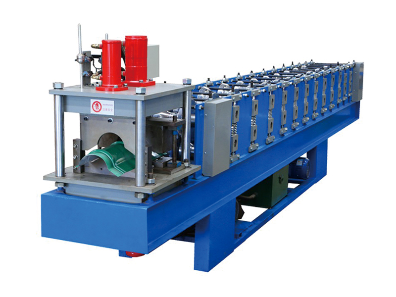 Petit pain fort de chapeau de crête de toit de longévité YX112-300 formant la machine