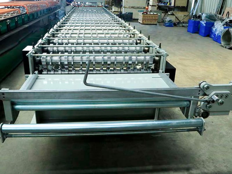 Machine de formage de rouleaux de feuilles IBR de type 1000