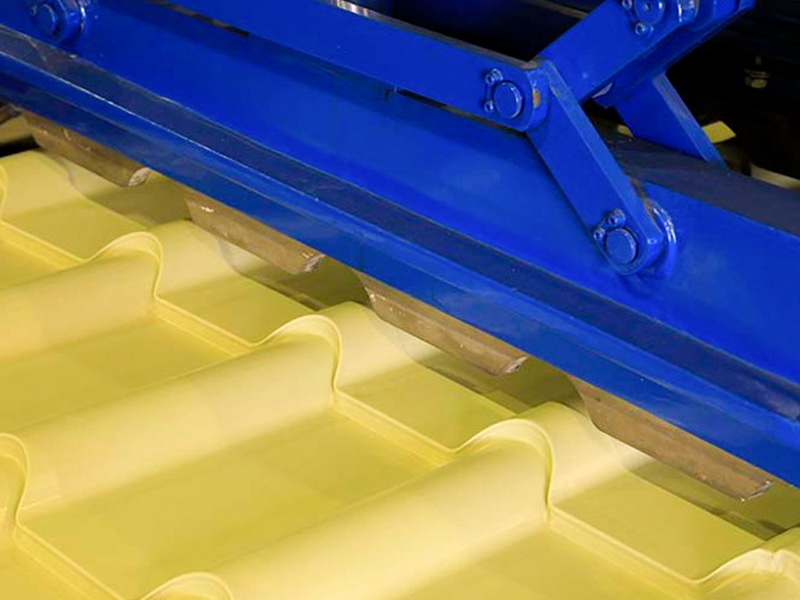 Machine de formage de rouleaux de carreaux émaillés en métal de type 995