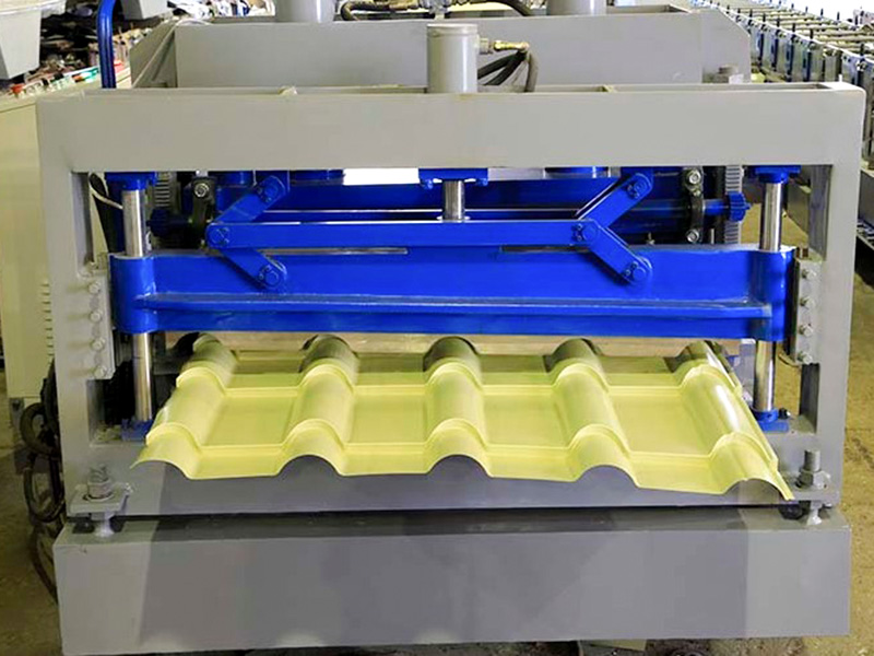 Machine de formage de rouleaux de carreaux émaillés en métal de type 995